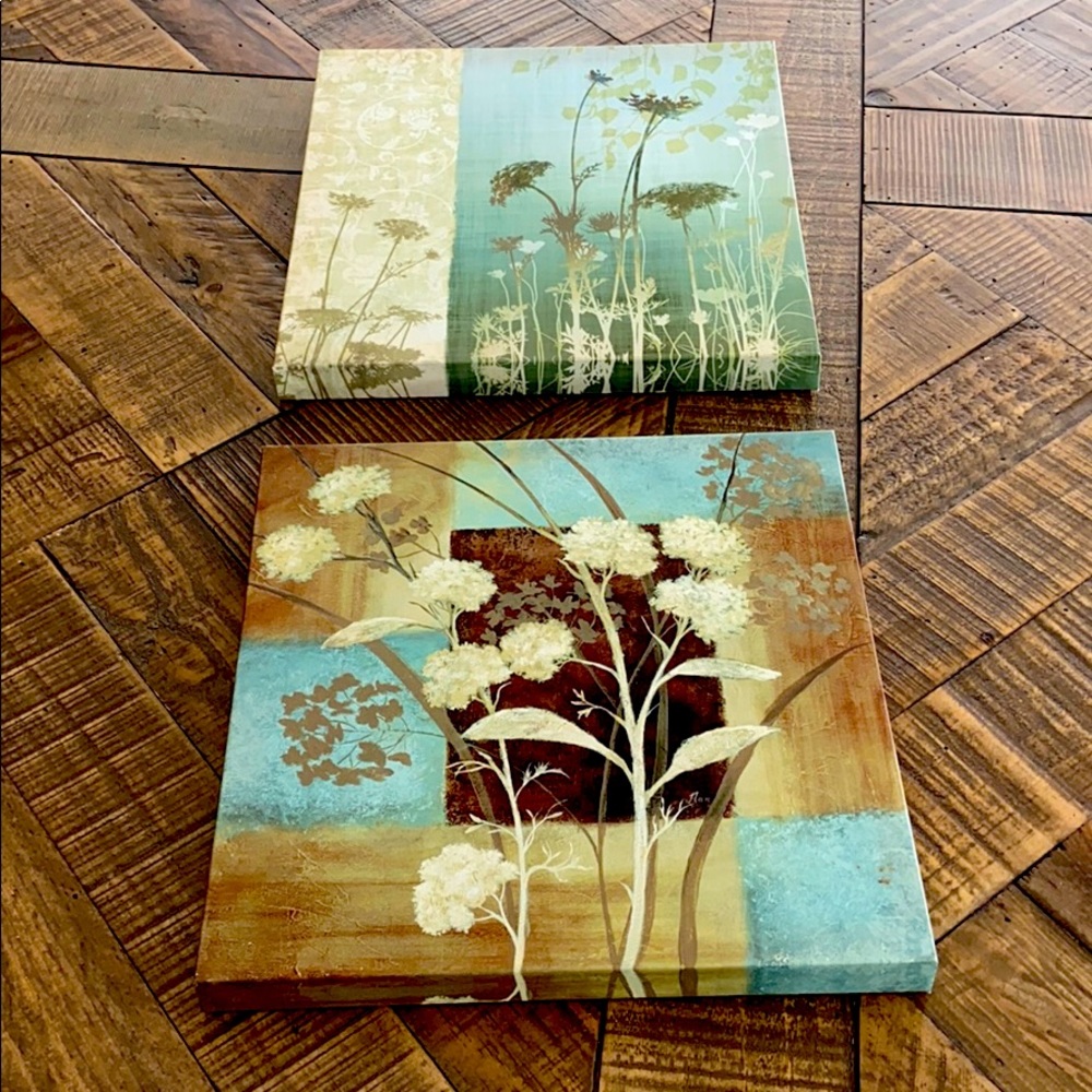 Set of 2 (11x11) floral wall art